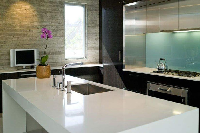 ʯӢʯ̨���ɫ����Ӧ����������?