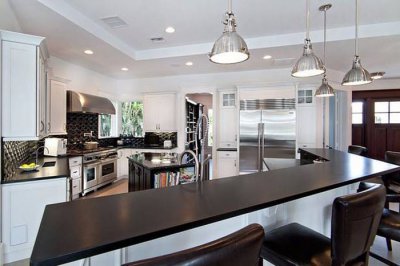 What are the characteristics of black sand countertops?