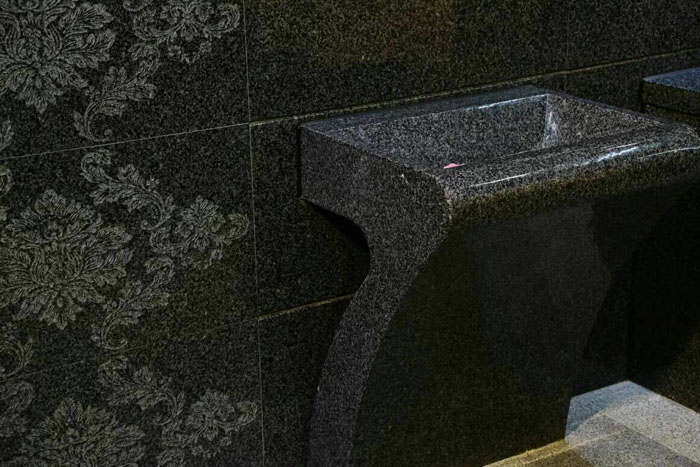 1-2101300UQ3432 黑冰花大理石若何洗濯呢?