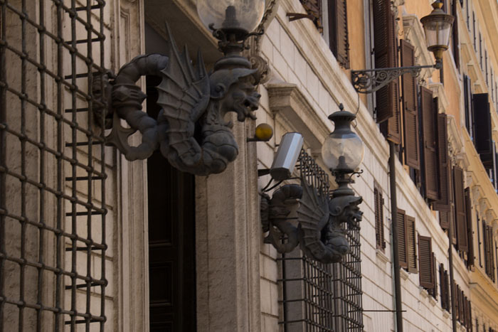 ����ʯ�İ��ӹ��������η�����?