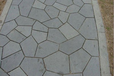 How to deal with cracks in sesame gray granite