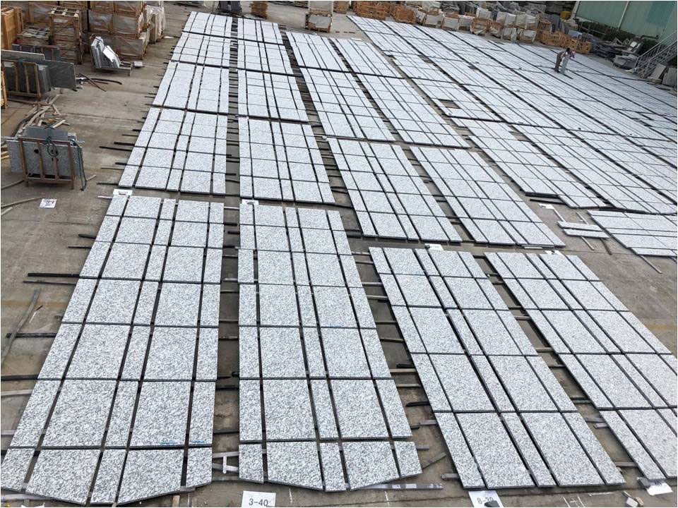 ������ĳ���д�¥ʯ�Ĳ鳭