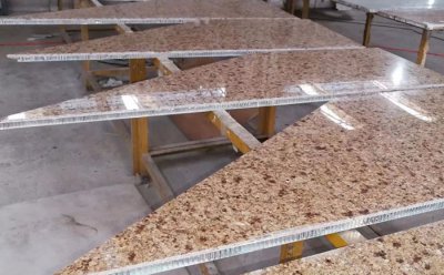 �ϥ˥���ʯ�Υ��`�ƥ󥦥��`��