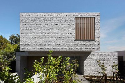 What are the common types of stone used in house decoration?