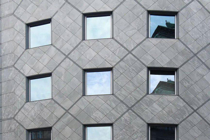 ʯ��Ļǽ���������μ�����?